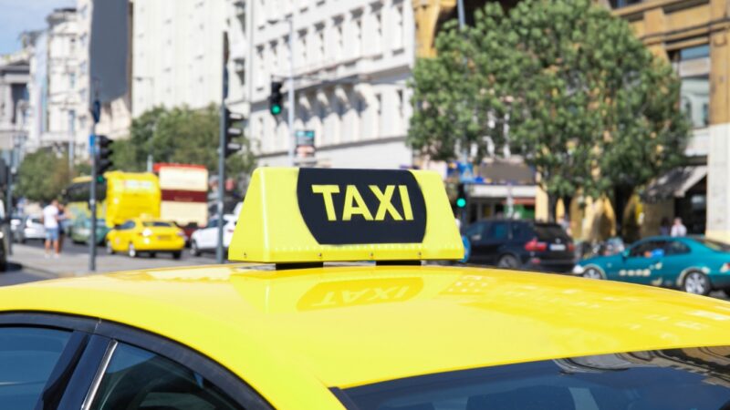 "Taxi" – Akcja wrocławskiej policji odkrywa przerażające fakty dotyczące taksówkarzy