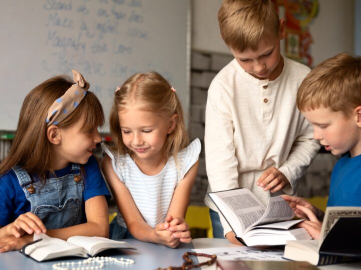 Minister edukacji Barbara Nowacka informuje o zamknięciu 431 placówek edukacyjnych z powodu powodzi