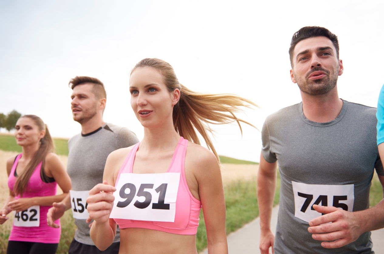 Sky Tower Run: Tysiąc zawodników rywalizowało w biegu na szczyt najwyższego wieżowca we Wrocławiu