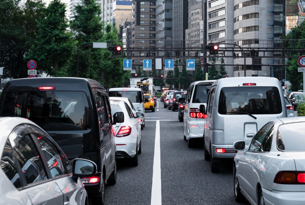 Zderzenie dwóch samochodów ciężarowych na autostradzie A4 przyczyną utrudnień ruchu drogowego