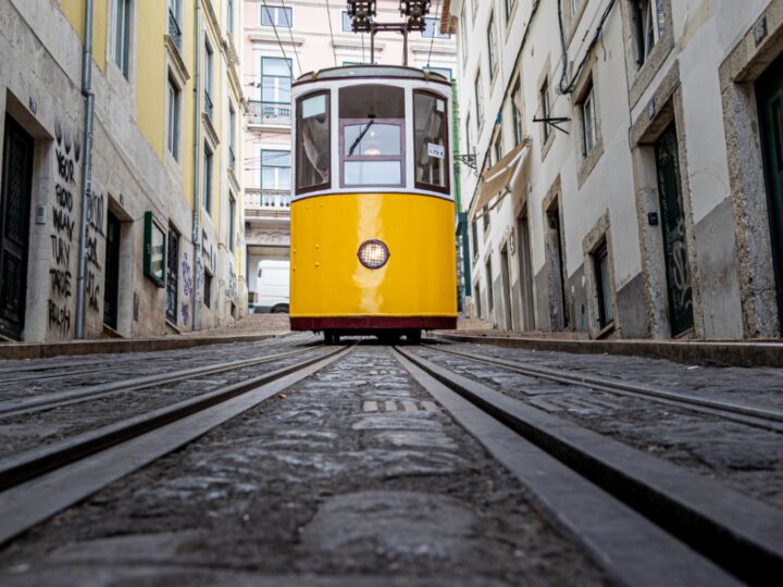 Legendarny skład tramwajowy 105Na powraca do Wrocławia: jedna niedziela, tysiące lampek i wyjątkowa świąteczna atmosfera