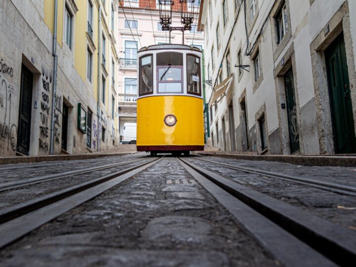 Nowa trasa tramwajowa na osiedle Psie Pole: Propozycje sześciu wariantów z 12 przystankami